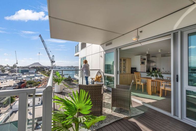 Photo of property in 12/72a Devonport Road, Tauranga, 3110