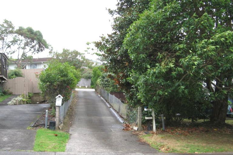 Photo of property in 25 Regency Place, Sunnynook, Auckland, 0632