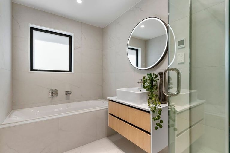 Photo of property in 37 Pinecrest Drive, Gulf Harbour, Whangaparaoa, 0930