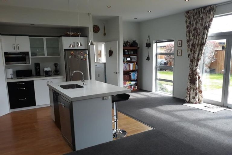 Photo of property in 8 Teagarden Close, Mairehau, Christchurch, 8052