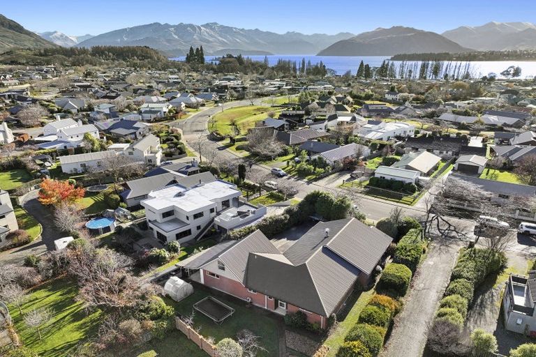 Photo of property in 81 Meadowstone Drive, Wanaka, 9305