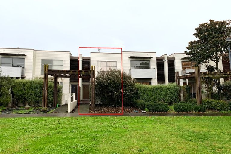 Photo of property in 49 The Track, Takanini, 2112