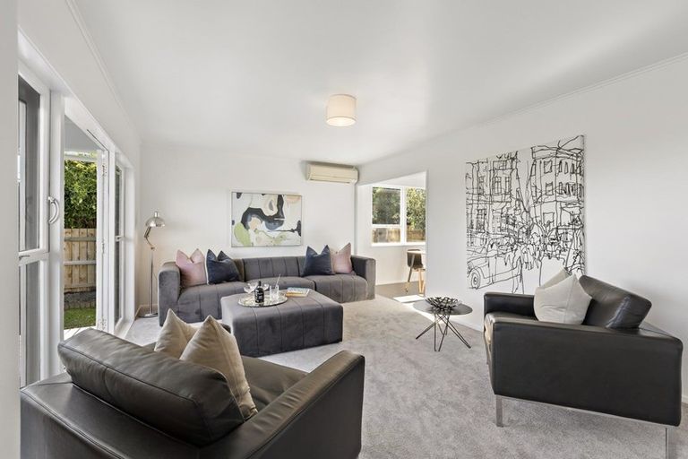 Photo of property in 20 Edgerton Road, Te Atatu Peninsula, Auckland, 0610