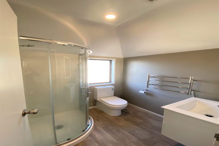 Photo of property in 2/90 Picton Avenue, Riccarton, Christchurch, 8011