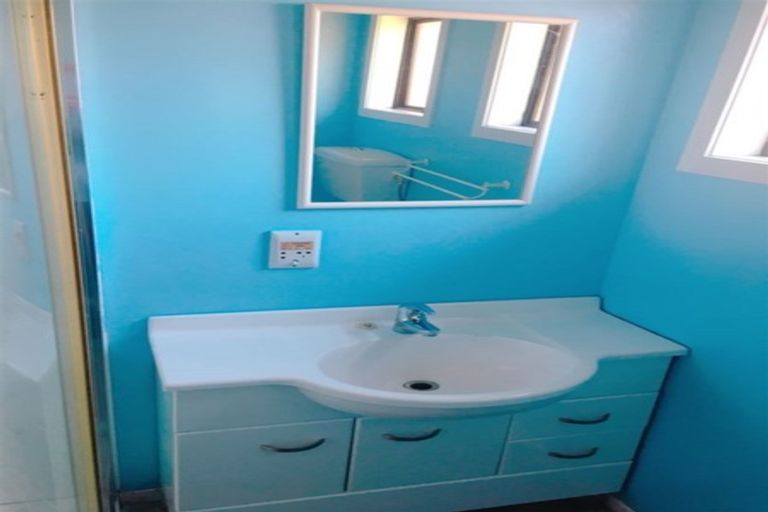 Photo of property in 2/64 Mcleod Road, Te Atatu South, Auckland, 0610