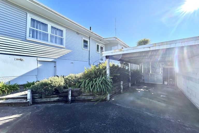 Photo of property in 1/41 Aeroview Drive, Beach Haven, Auckland, 0626