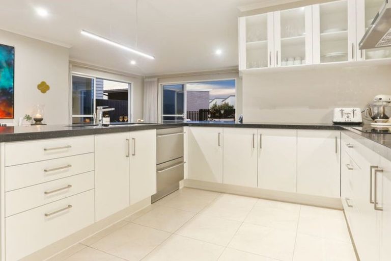 Photo of property in 112 Squadron Drive, Hobsonville, Auckland, 0616