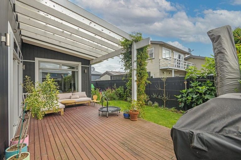 Photo of property in 123 Heretaunga Street, Palmerston North, 4414