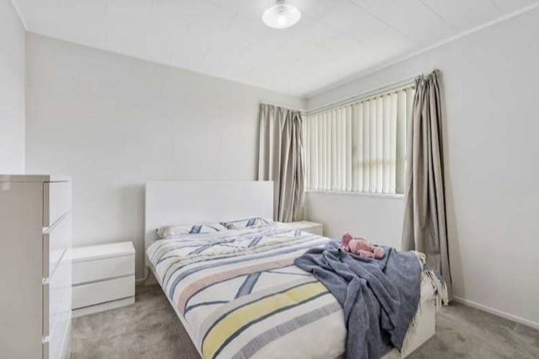Photo of property in 11 Heathberry Close, Papatoetoe, Auckland, 2025
