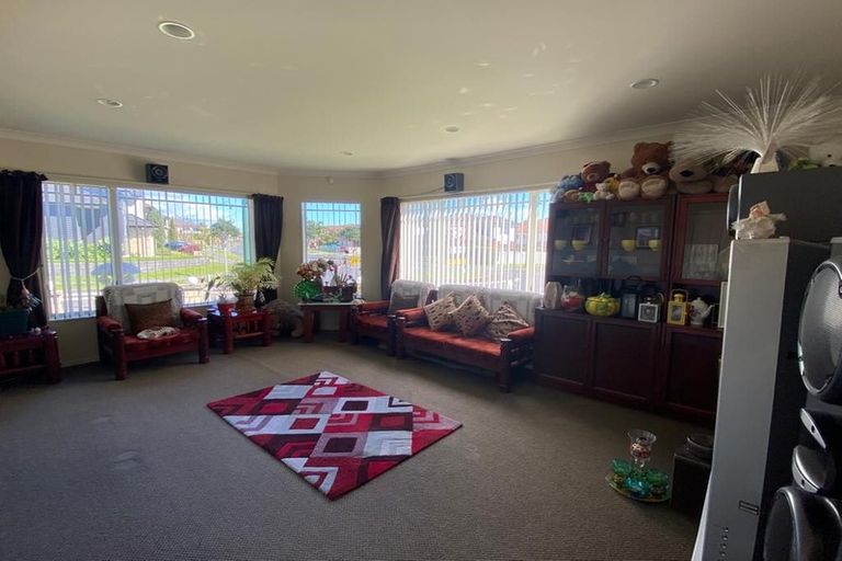 Photo of property in 135 Cyril French Drive, Flat Bush, Auckland, 2016