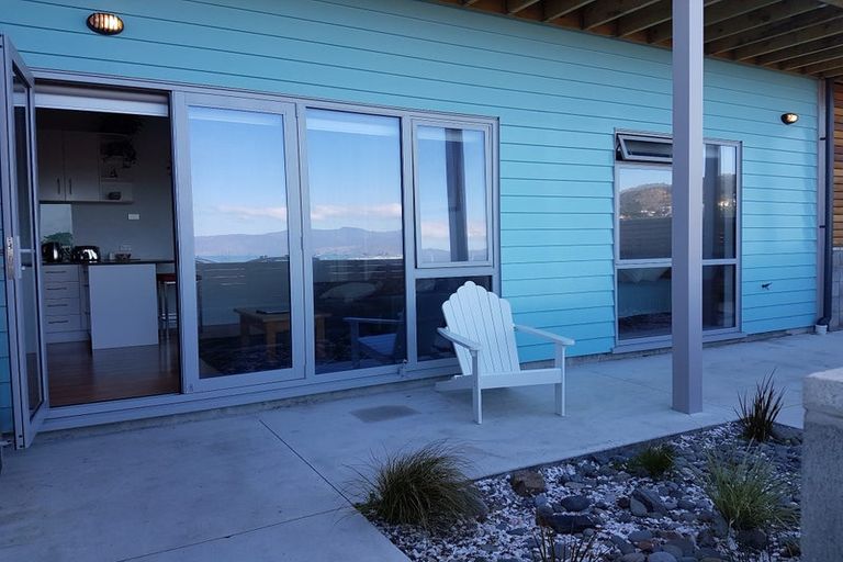 Photo of property in 140 Owhiro Bay Parade, Owhiro Bay, Wellington, 6023