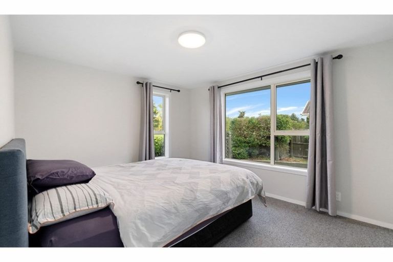 Photo of property in 36 Oakley Crescent, Hornby, Christchurch, 8042