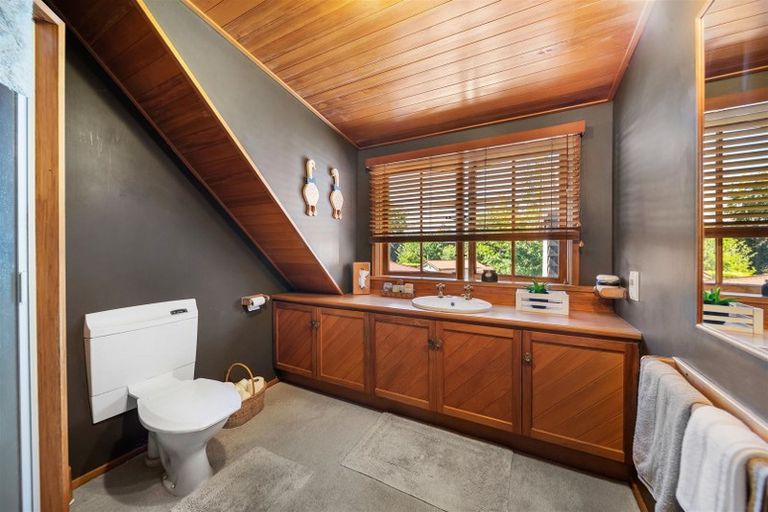 Photo of property in 9 Hunter Crescent, Wanaka, 9305