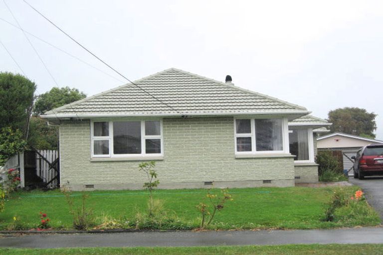 Photo of property in 6 Cheam Street, Dallington, Christchurch, 8061