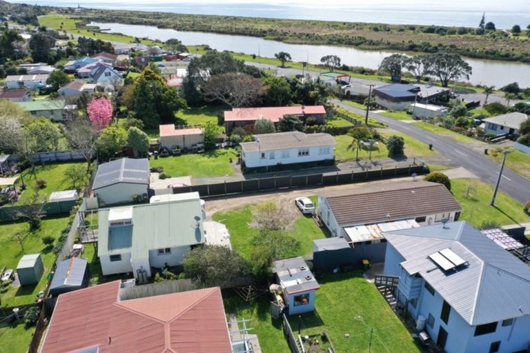 Photo of property in 23 Heale Street, Matata, 3194
