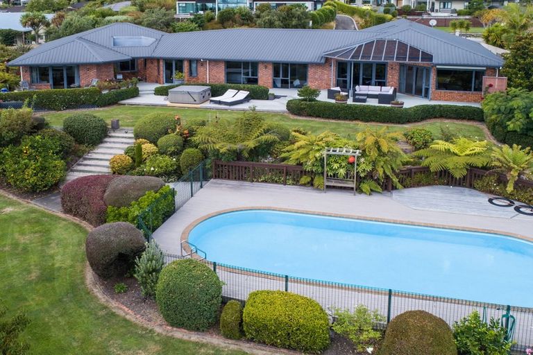 Photo of property in 16 Highfield Grove, Richmond, 7020