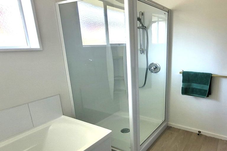 Photo of property in 36 Sylvan Avenue, Waikanae, 5036