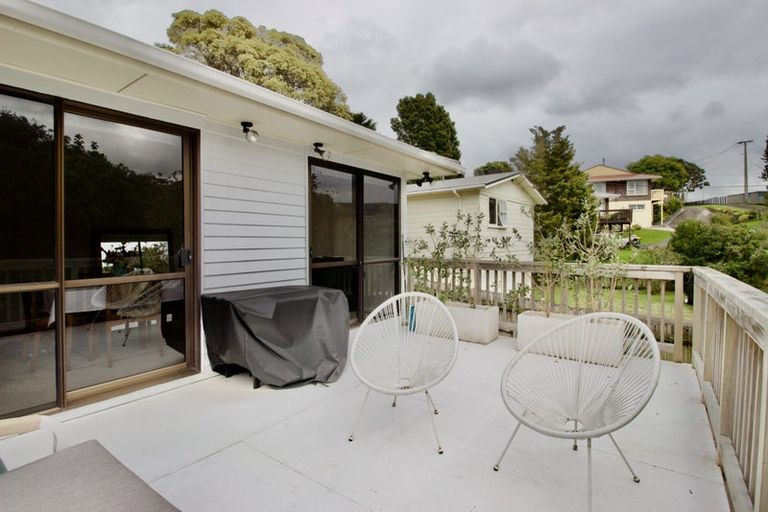 Photo of property in 130 Canongate Street, Birkdale, Auckland, 0626