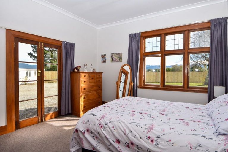 Photo of property in 15 Brown Avenue, Carterton, 5713