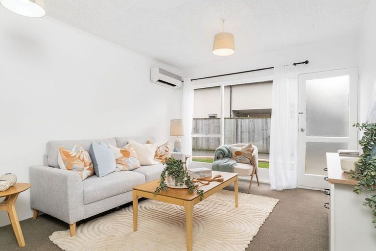 Photo of property in 4/53 Brockworth Place, Riccarton, Christchurch, 8011