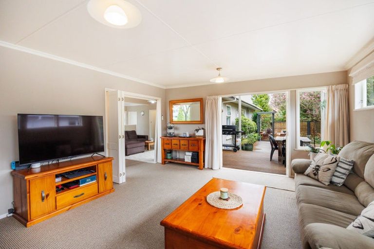Photo of property in 121 Ruamahanga Crescent, Terrace End, Palmerston North, 4410