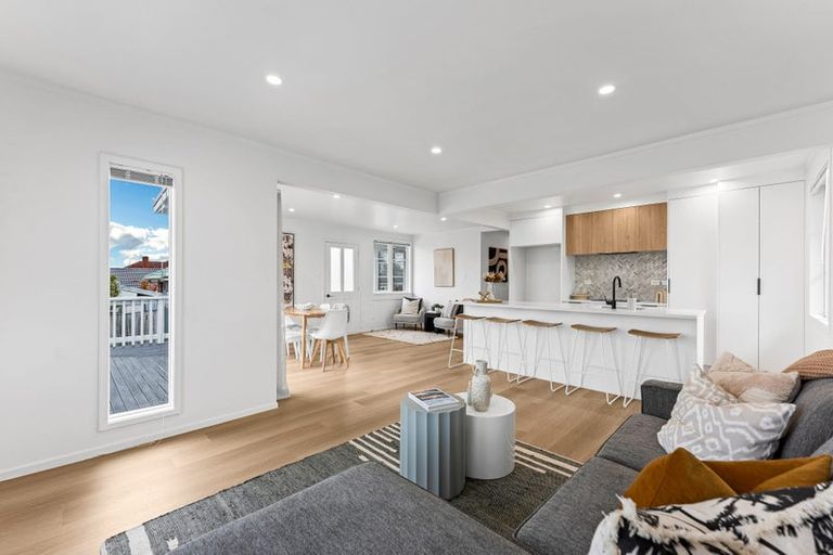 Photo of property in 1/41 Strid Road, Te Atatu South, Auckland, 0610