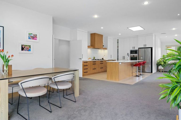 Photo of property in 7 Norfolk Drive, Cambridge, 3434