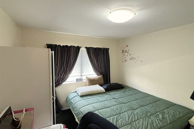 Photo of property in 1 Brockhall Lane, Avonhead, Christchurch, 8042