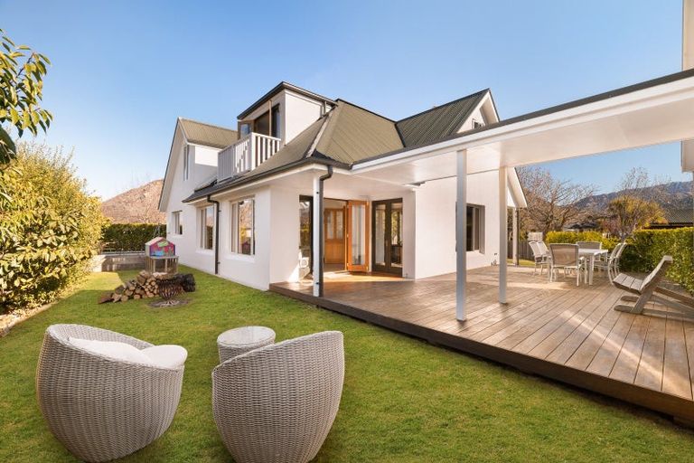 Photo of property in 34 Copper Beech Avenue, Frankton, Queenstown, 9300