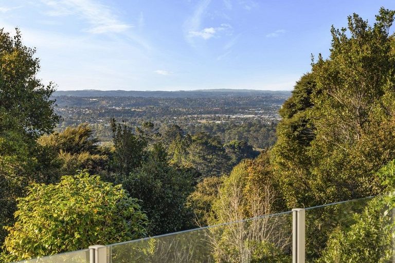Photo of property in 188 Scenic Drive, Titirangi, Auckland, 0604