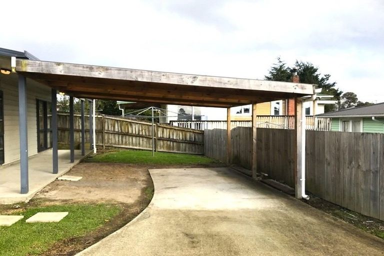 Photo of property in 167 Rathgar Road, Henderson, Auckland, 0610