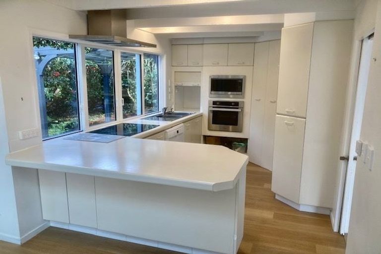 Photo of property in 8b Fiesta Grove, Raumati Beach, Paraparaumu, 5032