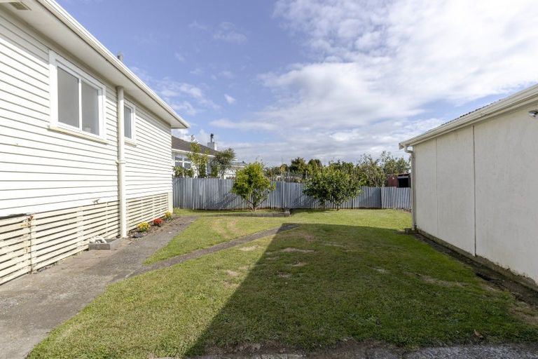 Photo of property in 55 Banks Street, Marfell, New Plymouth, 4310