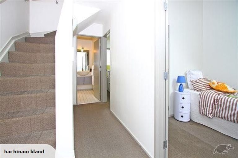 Photo of property in 6 Scotia Place, Te Kamo, Whangarei, 0112