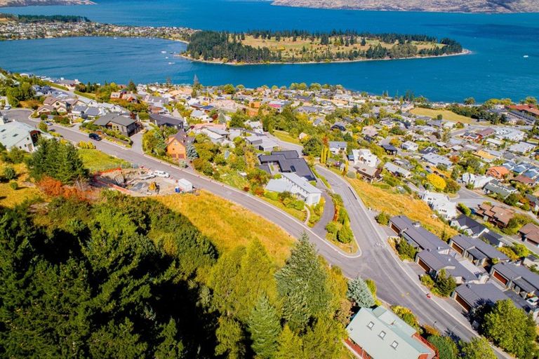 Photo of property in 2 Manchester Place, Queenstown, 9300