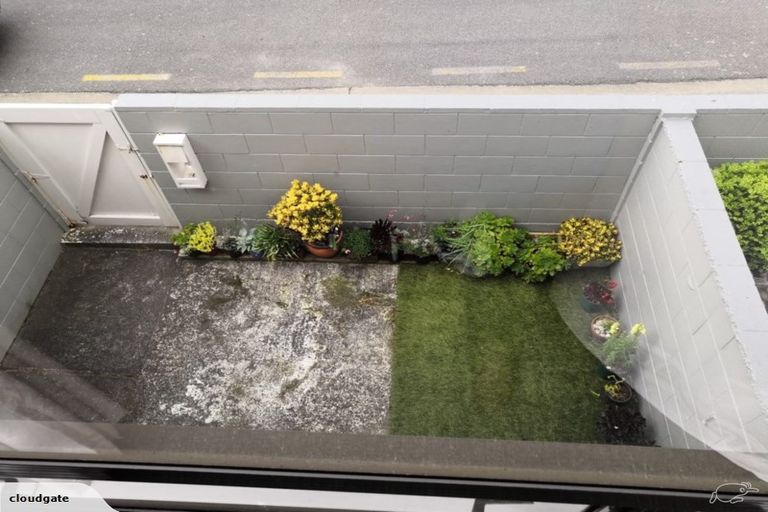 Photo of property in 20/4u Dr Taylor Terrace, Johnsonville, Wellington, 6037