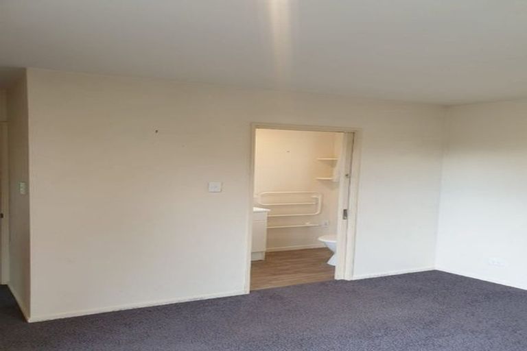 Photo of property in 1 Roche Avenue, Upper Riccarton, Christchurch, 8041