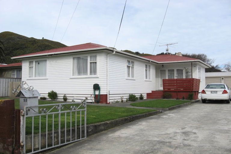 Photo of property in 53 Russell Road, Wainuiomata, Lower Hutt, 5014