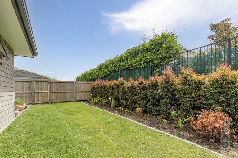 Photo of property in 17 Pitoitoi Drive, Riverhead, 0820