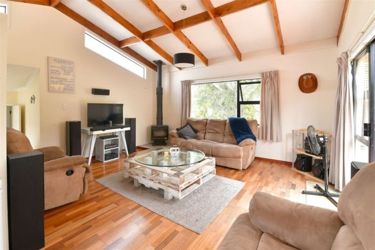 Photo of property in 10b Penton Road, Stanmore Bay, Whangaparaoa, 0932