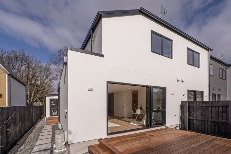 Photo of property in 106 Rattray Street, Riccarton, Christchurch, 8041