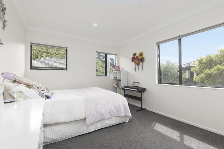 Photo of property in 203 Westchester Drive, Churton Park, Wellington, 6037