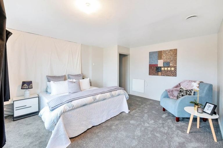 Photo of property in 55 Chislehurst Street, Henderson, Auckland, 0612
