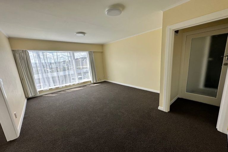 Photo of property in 327 Adelaide Road, Newtown, Wellington, 6021