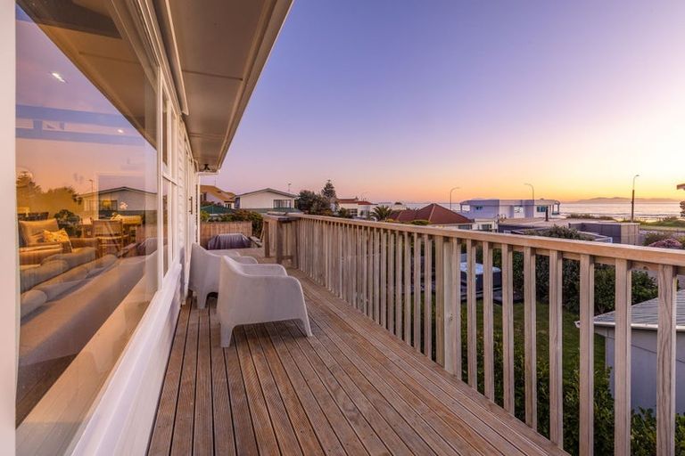 Photo of property in 86 Seaview Road, Paraparaumu Beach, Paraparaumu, 5032