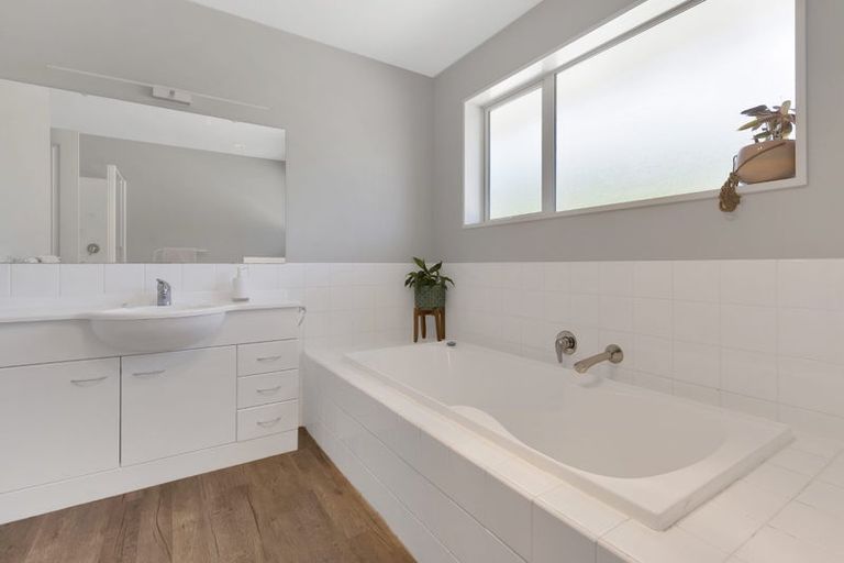 Photo of property in 267 Ashworths Road, View Hill, Oxford, 7495