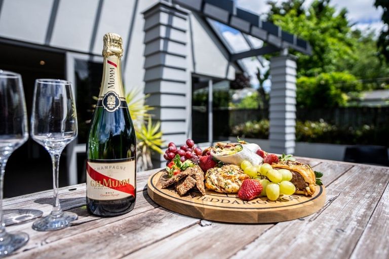 Photo of property in 45a Princes Street, Cambridge, 3434