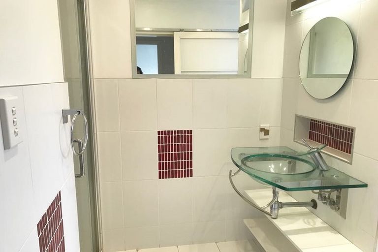 Photo of property in 185 Birkdale Road, Birkdale, Auckland, 0626