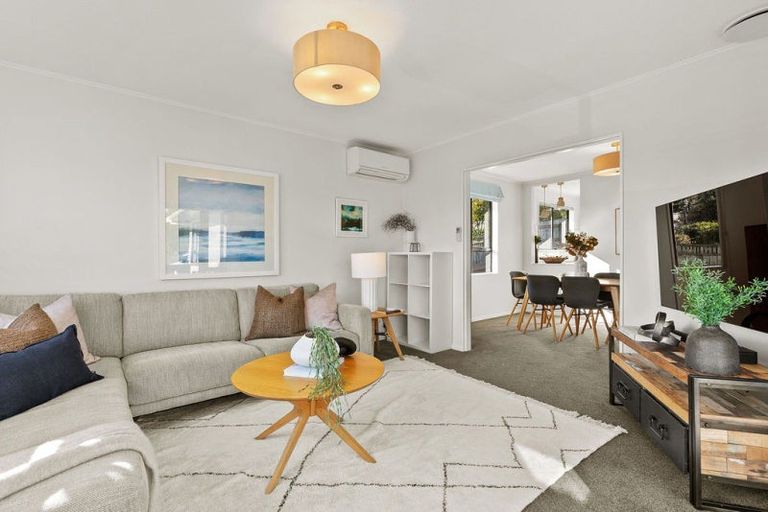 Photo of property in 42 Dominica Crescent, Grenada Village, Wellington, 6037