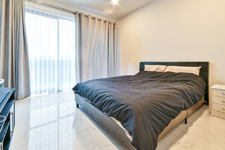 Photo of property in 14 Henriette Place, The Gardens, Auckland, 2105